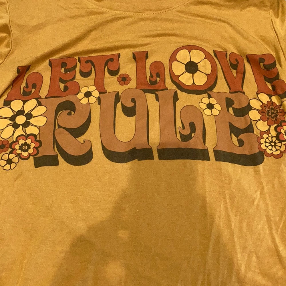 Earthbound T shirt. Size Small. Worn once great condition soft comfy material